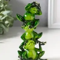 Фигурка полистоун лак &laquo;Пирамидка из лягушек&raquo;, 14&times;7.5&times;5 см