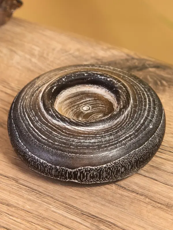 Подсвечник из дерева джати, d=3 см, 10&times;10&times;4 см, тёмно-коричневый