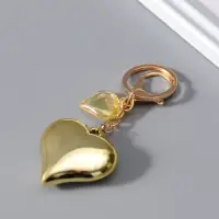Брелок пластик с карабином "Два сердца" золото 4,5х4,5х1,5 см