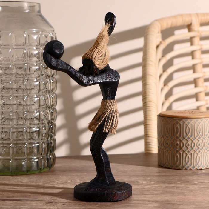 Сувенир «Абориген-волейболист», 27 см, дерево Сувенир «Абориген-волейболист», 27 см, дерево