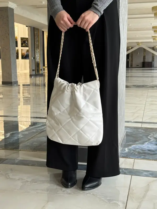 Сумка - мешок женская без застёжки, 35&times;7&times;33 см, со стёжкой, белая