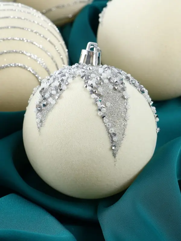 Набор шаров пластик d-8 см, 6 шт Набор шаров пластик d-8 см, 6 шт "Бархат. Фестиваль" завитки, белый