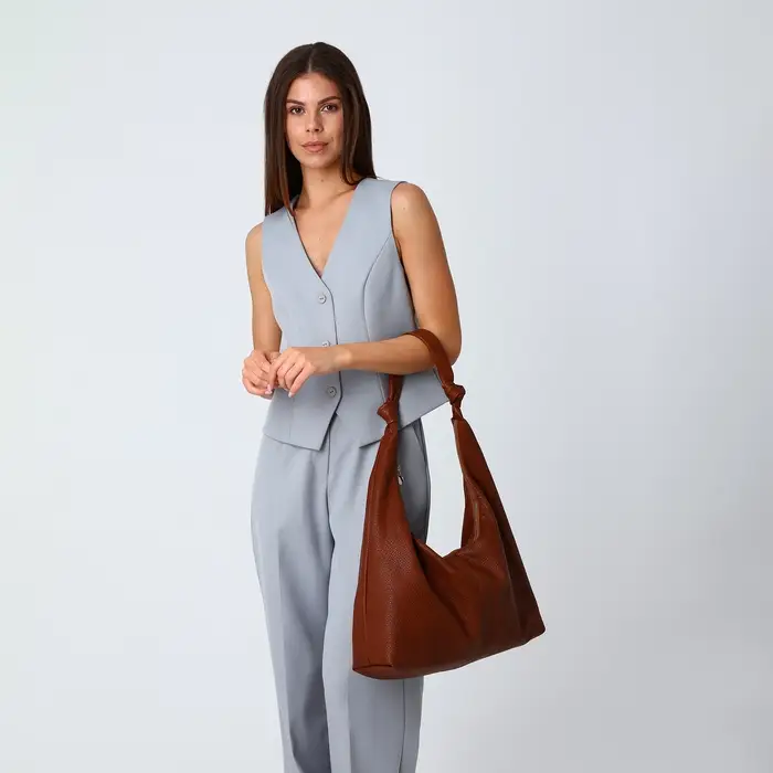 Сумка - мешок женская на молнии, 39&times;11&times;27 см, коричневая