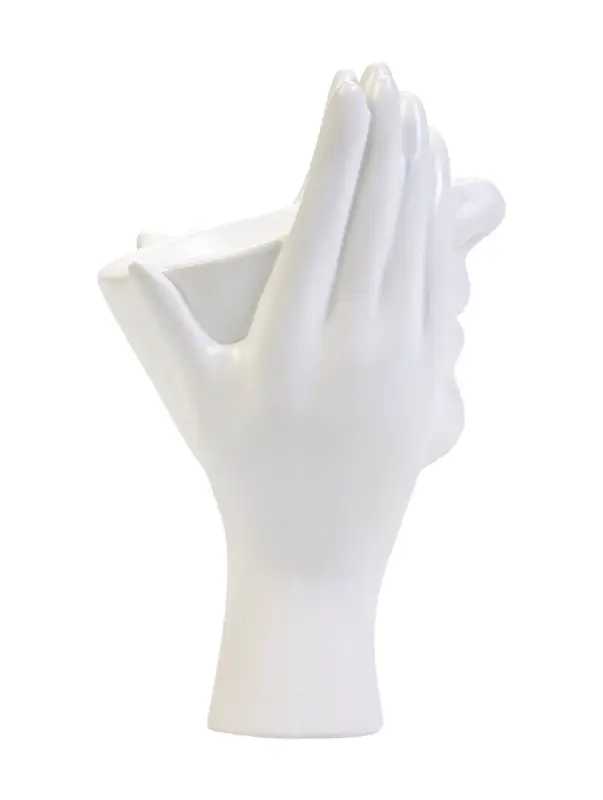 Декоративное кашпо для цветов &laquo;Мечты в руках&raquo;, 380 мл, 20&times;13.5&times;13 см, гипс, белое