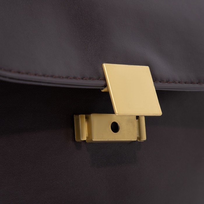 Сумка-мессенджер на клапане, цвет коричневый Сумка-мессенджер на клапане, цвет коричневый