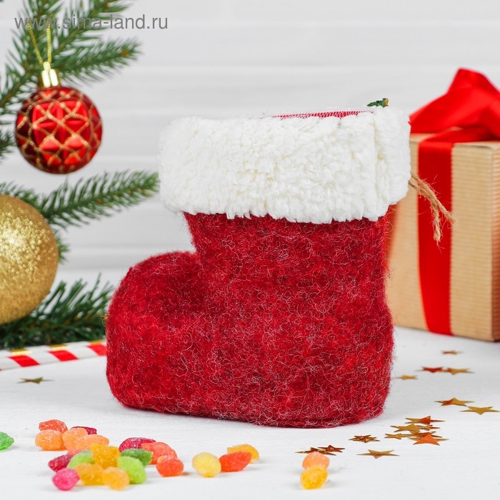 Конфетница «Сапожок», с веточкой, на завязке, вместимость 400 г, цвет красный Конфетница «Сапожок», с веточкой, на завязке, вместимость 400 г, цвет красный