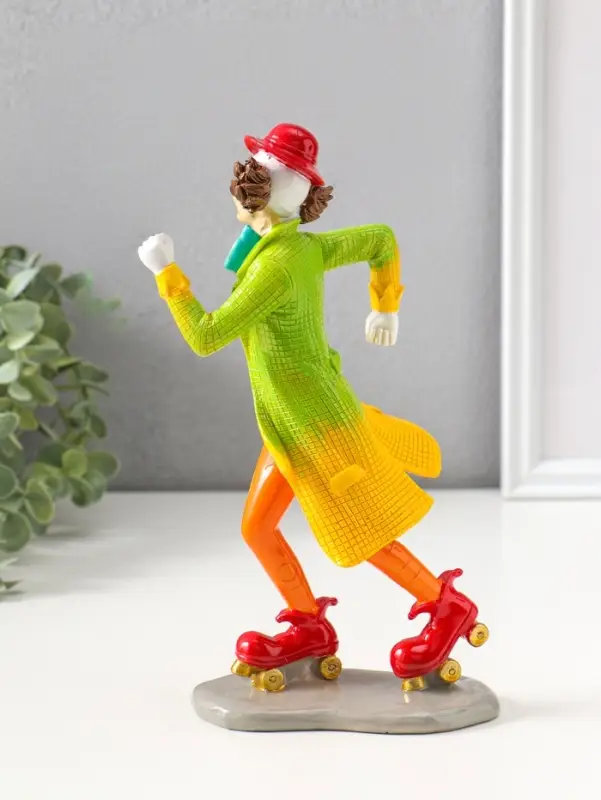Сувенир полистоун "Клоун на роликовых коньках" яркий разноцветный 23,5 см