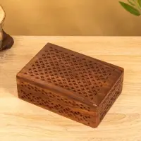 Шкатулка резная "Холи" 18х13х6 см, дерево шишам Шкатулка резная "Холи" 18х13х6 см, дерево шишам