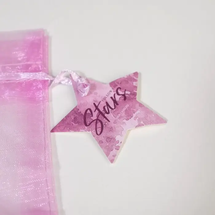 Мешочек подарочный органза фиолетовый «Звезды», с шильдиком, 20 х 30 см +/- 1.5 см Мешочек подарочный органза фиолетовый «Звезды», с шильдиком, 20 х 30 см +/- 1.5 см