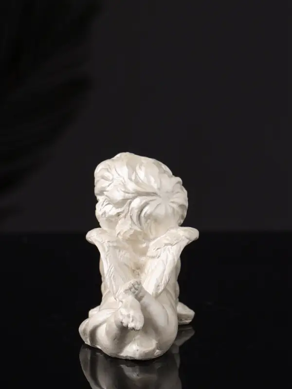 Фигура "Ангел лежит на животе" перламутр, 8х7х5 см