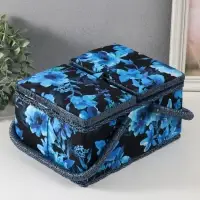 Шкатулка для рукоделия и шитья &laquo;Голубые цветы на синем&raquo;, хранение ниток, иголок, мелочи, 19&times;26&times;14.5 см