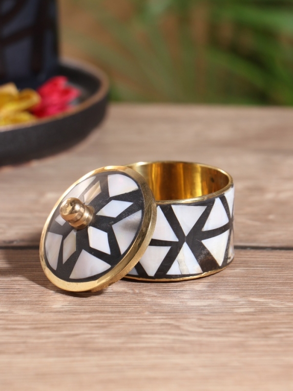 Шкатулка «Мозаика», латунь с перламутром, 5×5×5 см, чёрная Шкатулка «Мозаика», латунь с перламутром, 5×5×5 см, чёрная