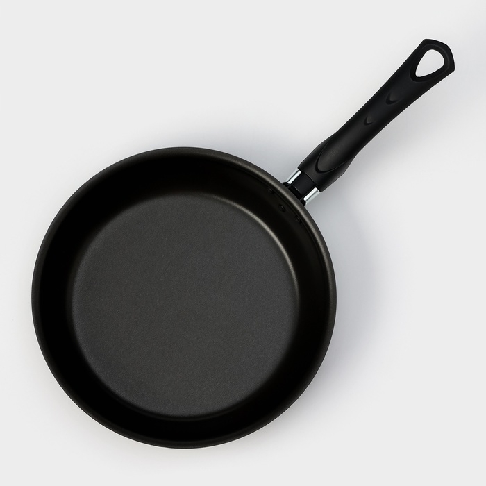 Сковорода «Классика атлас», d=24 см, пластиковая ручка, стеклянная крышка, антипригарное покрытие, цвет чёрный Сковорода «Классика атлас», d=24 см, пластиковая ручка, стеклянная крышка, антипригарное покрытие, цвет чёрный