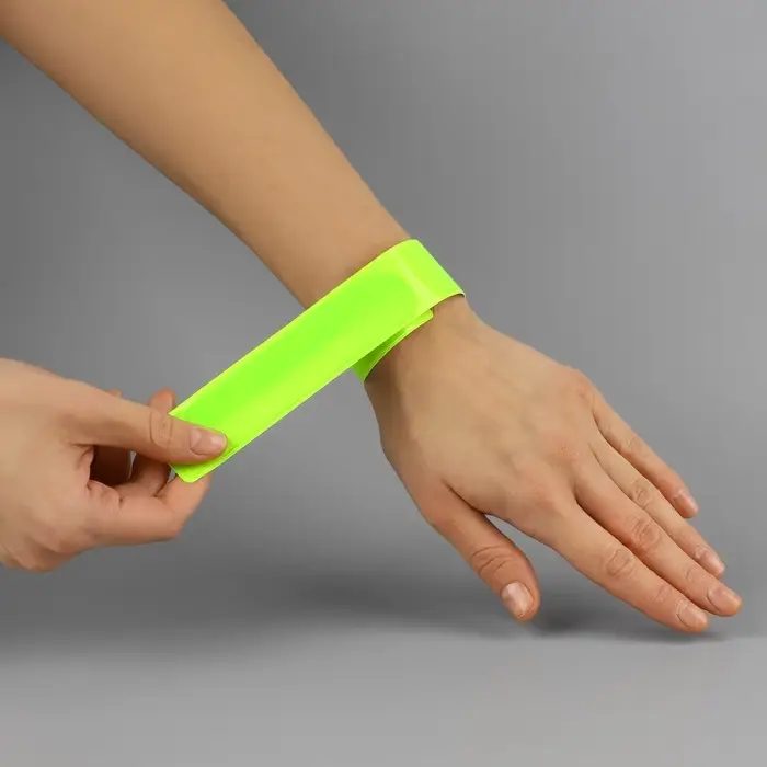 Светоотражающий слэп-браслет, самофиксирующийся, 3 × 30 см, цвет салатовый Светоотражающий слэп-браслет, самофиксирующийся, 3 × 30 см, цвет салатовый