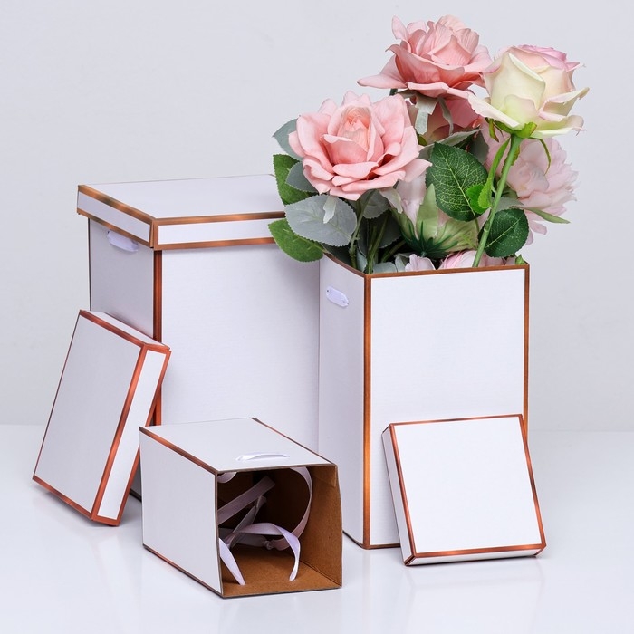 Набор коробок 3 в 1 , золото, 17 х 25 см / 14 х 23 см/ 10 х 18 см Набор коробок 3 в 1 , золото, 17 х 25 см / 14 х 23 см/ 10 х 18 см