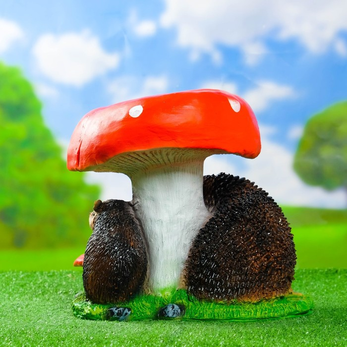Садовая фигура  Садовая фигура "Гриб с двумя ежами" 26х30х30см