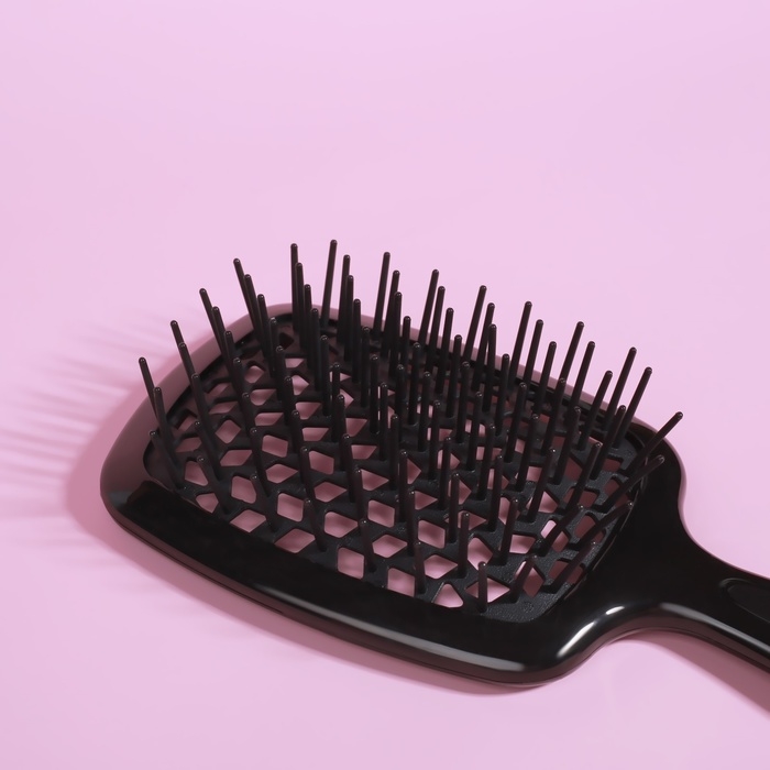 Расчёска массажная, широкая, вентилируемая, 8,5 × 20,5 см, цвет чёрный Расчёска массажная, широкая, вентилируемая, 8,5 × 20,5 см, цвет чёрный