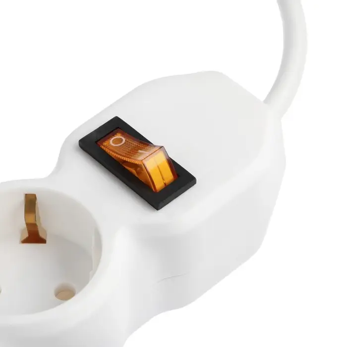 Удлинитель сетевой Luazon Lighting ECO, 3 розетки, 1.5 м, 16 А, 3500 Вт, заземление, выключатель, белый