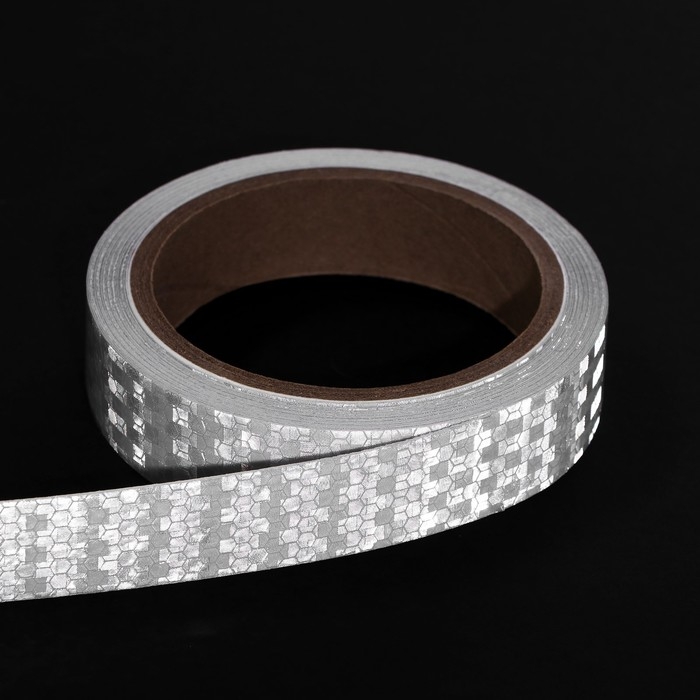 Светоотражающая лента, самоклеящаяся, белая, 2 см х 8 м Светоотражающая лента, самоклеящаяся, белая, 2 см х 8 м