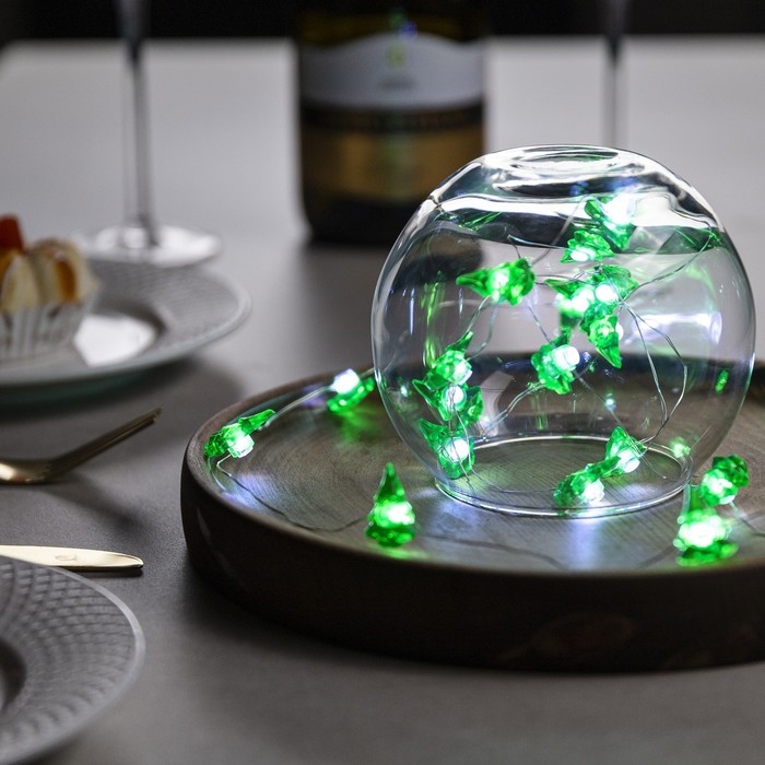 Гирлянда «Нить» 2 м роса с насадками «Ёлочка», IP20, серебристая нить, 20 LED, 2 режима, батарейки ААх2 (нет в комплекте), свечение белое Гирлянда «Нить» 2 м роса с насадками «Ёлочка», IP20, серебристая нить, 20 LED, 2 режима, батарейки ААх2 (нет в комплекте), свечение белое