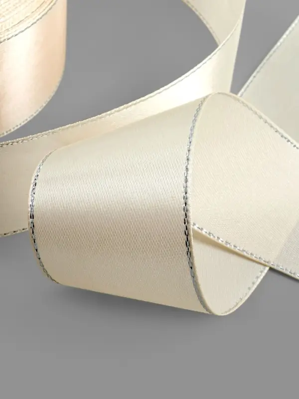Лента атласная, с серебряным люрексом, 40 мм, 23&plusmn;1 м, светло-бежевая №08