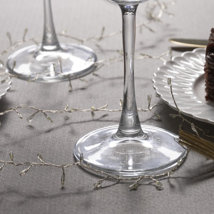 Гирлянда «Мишура» 1 м роса, IP20, серебристая нить, 100 LED, 2 режима, батарейки AAх3 (нет в комплекте), свечение белое Гирлянда «Мишура» 1 м роса, IP20, серебристая нить, 100 LED, 2 режима, батарейки AAх3 (нет в комплекте), свечение белое