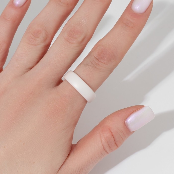 Кольцо керамика «Линия», цвет белый матовый, 17,5 размер