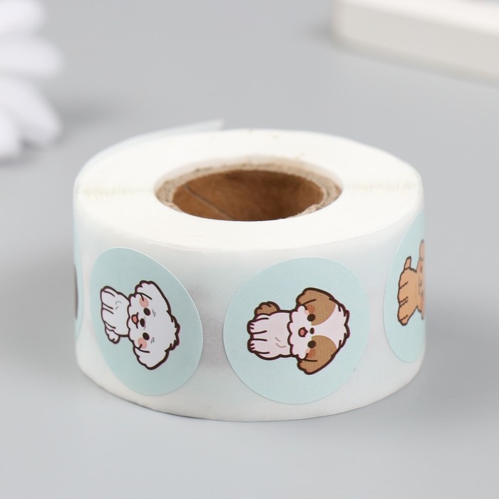 Наклейка бумага "Щенки" d=2,5 см 500 шт в рулоне 3х6,5х6,5 см