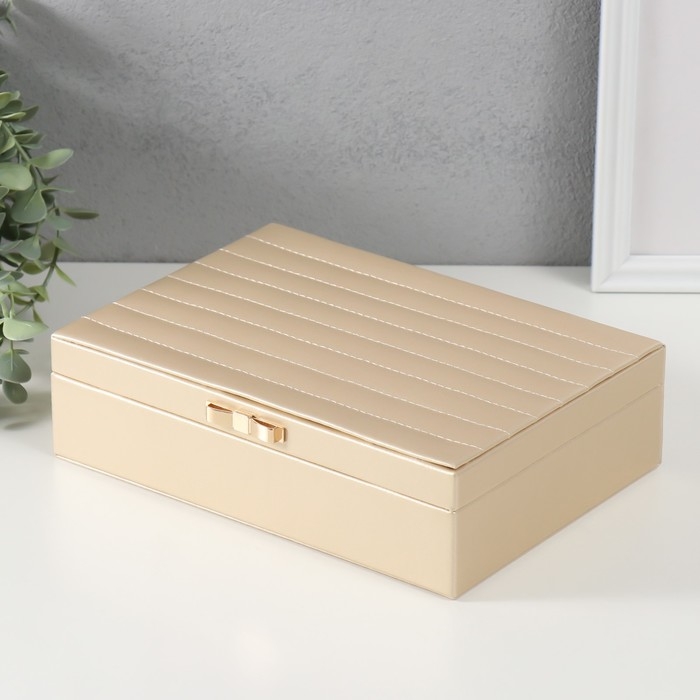 Шкатулка кожзам для украшений  Шкатулка кожзам для украшений "Стёганная. Полоски. Бант" золото 17х24х7 см