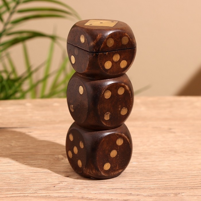 Кубики игральные в шкатулке 12х4х4 см, дерево шишам Кубики игральные в шкатулке 12х4х4 см, дерево шишам