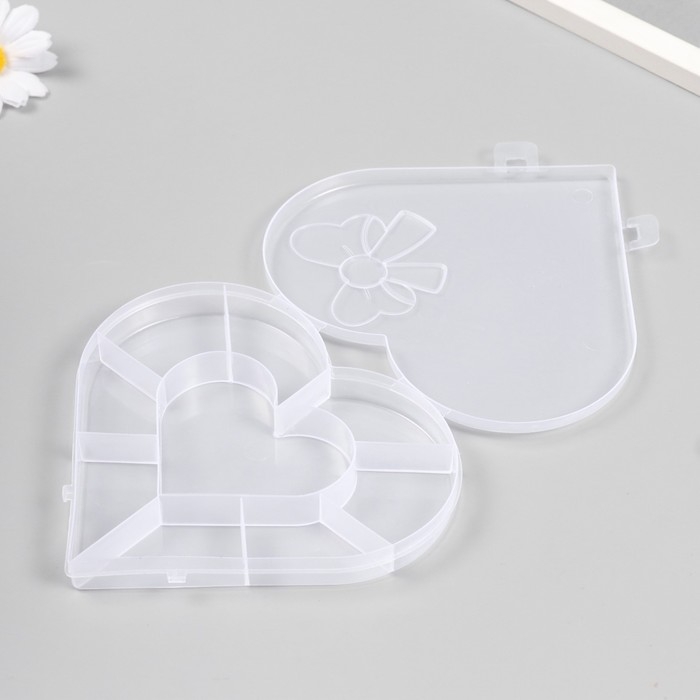 Шкатулка пластик для мелочей "Сердце с бантиком" прозрачная 9 отделений 15,5х14х1,8 см