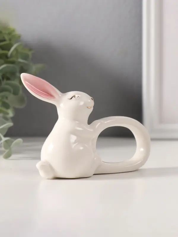 Сувенир керамика держатель д/салфеток "Белый кролик с розовыми ушками" 5х10х7,5 см