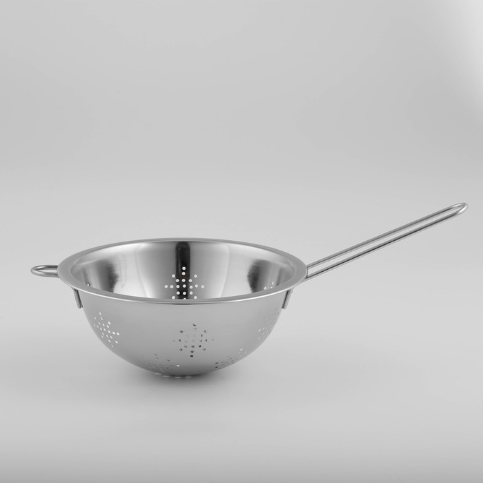 Дуршлаг из нержавеющей стали Доляна «Индия», 1,3 л, d=20 см, длинная ручка Дуршлаг из нержавеющей стали Доляна «Индия», 1,3 л, d=20 см, длинная ручка