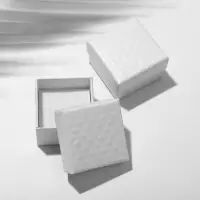 Коробочка подарочная под кольцо/серьги «Стёганая», 4×4, белая, вставка белая