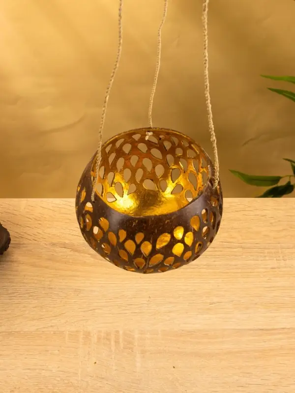 Подсвечник подвесной из кокоса, 12-14 см, коричневый Подсвечник подвесной из кокоса, 12-14 см, коричневый