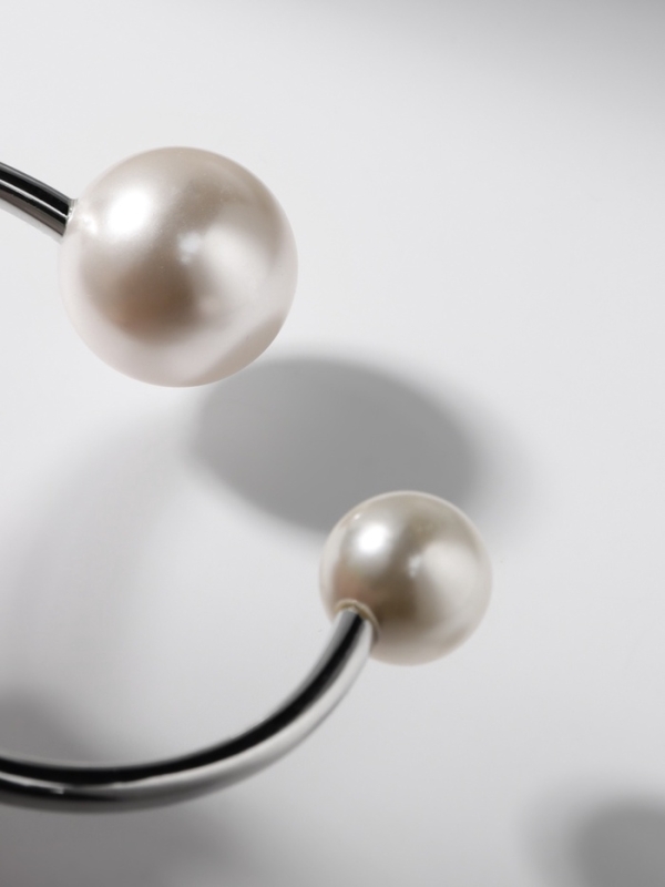 Браслет металл «Жемчужный» две бусины, цвет серебро Браслет металл «Жемчужный» две бусины, цвет серебро