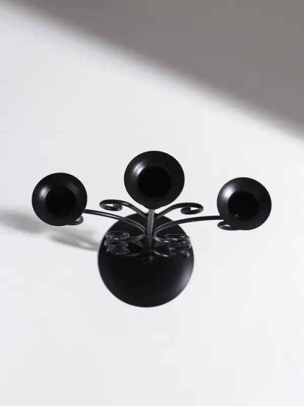 Подсвечник металл на 3 свечи  Подсвечник металл на 3 свечи "С завитками" d=2,5 см чёрный 19х11х30 см