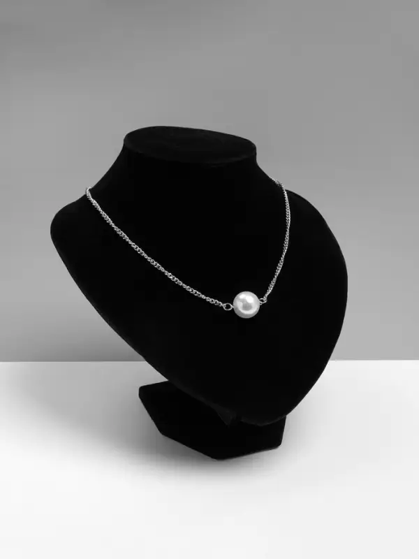 Бюст для украшений QF, 13&times;12.5&times;15.5 см, h=15.5 см, чёрный