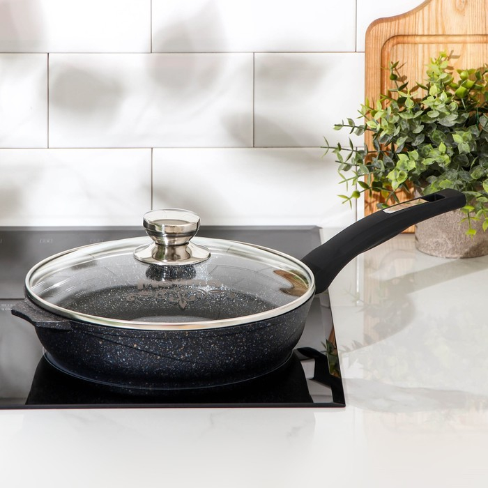 Сковорода «Гранит Star», d=24 см, стеклянная крышка, антипригарное покрытие, тёмно-синий Сковорода «Гранит Star», d=24 см, стеклянная крышка, антипригарное покрытие, тёмно-синий