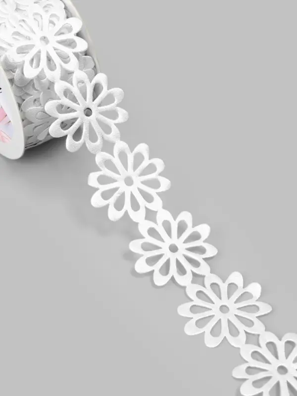 Лента фигурная &laquo;Крупный цветок&raquo;, 40 мм, 9&plusmn;0.5 м, белая