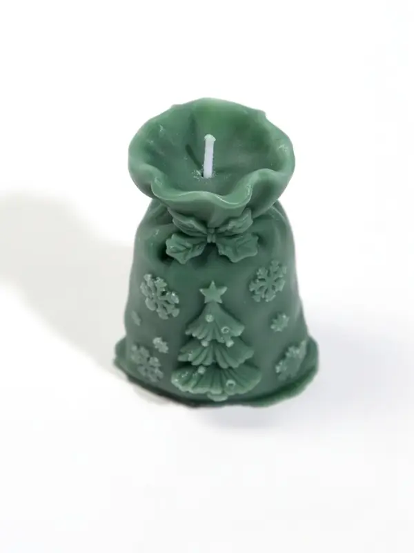 Свеча новогодняя &laquo;Мешочек с подарками&raquo;, 5.5&times;4.5&times;7 см, 7 ч, зелёный