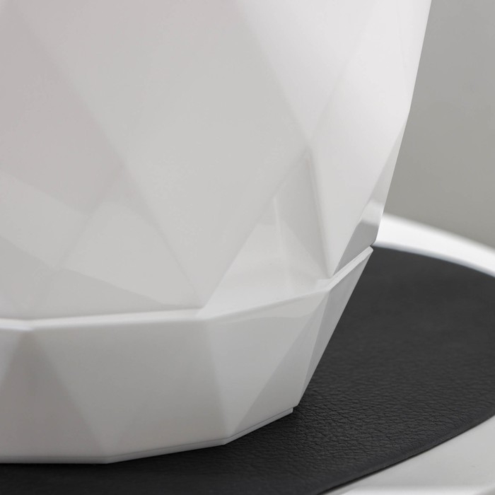 Горшок для цветов с поддоном Laurel, 2,3 л, d=17,5 см, h=15 см, белый Горшок для цветов с поддоном Laurel, 2,3 л, d=17,5 см, h=15 см, белый