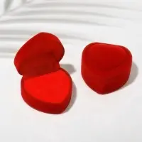 Футляр под кольцо, серьги &laquo;Сердце с рамкой из точек&raquo;, бархатный, 4.5&times;4.5 см, красный