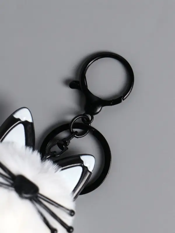 Пушистик на кольце "Белый кот" 18х5х5 см