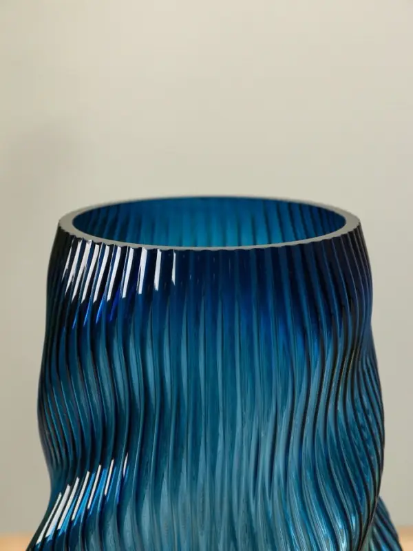 Ваза стекло настольная  Ваза стекло настольная "Ванесса" волны, 24х12 см, синий