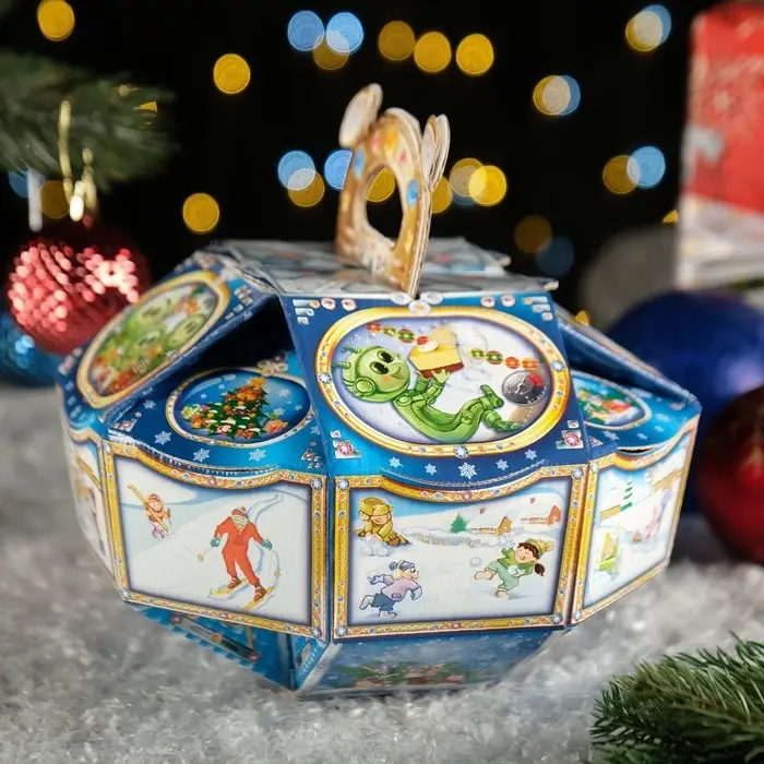 Подарочная новогодняя коробка «Летающая тарелка», 21.5×21.5×15.5 см