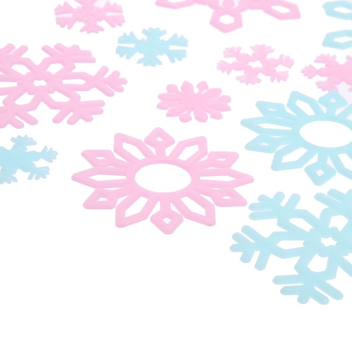 Игровой набор со светящимися наклейками «Загадочный Новый год» Игровой набор со светящимися наклейками «Загадочный Новый год»