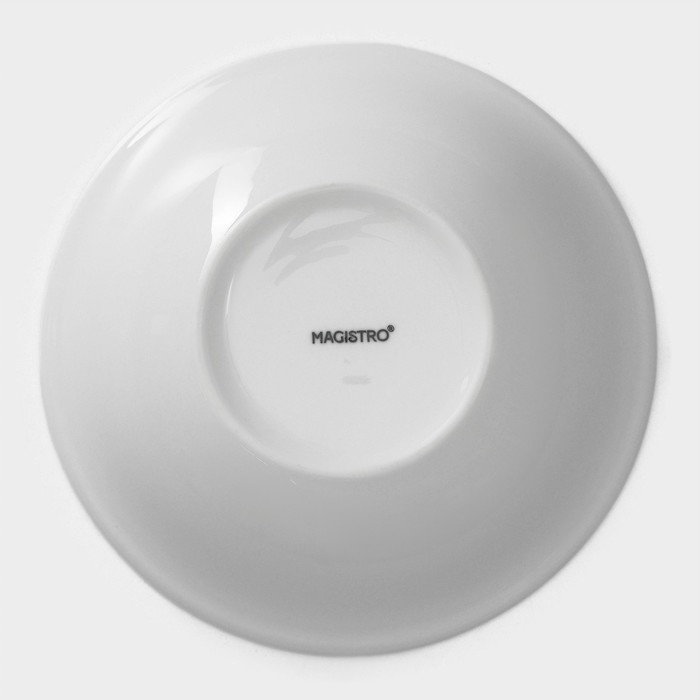 Набор тарелок фарфоровых глубоких Magistro Basic bistro, 6 предметов: 450 мл, d=15,5 см, цвет белый Набор тарелок фарфоровых глубоких Magistro Basic bistro, 6 предметов: 450 мл, d=15,5 см, цвет белый