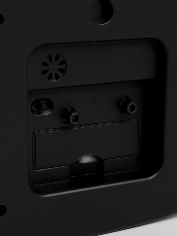 Часы будильник настольные, на батарейках, 14 х 12.8 х 4.5 см, циферблат 13.5 х 11.6 см Часы будильник настольные, на батарейках, 14 х 12.8 х 4.5 см, циферблат 13.5 х 11.6 см