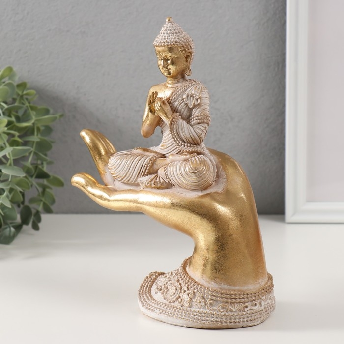 Сувенир полистоун Сувенир полистоун "Будда в белом одеянии. На ладони" 9х16,5х22,5 см